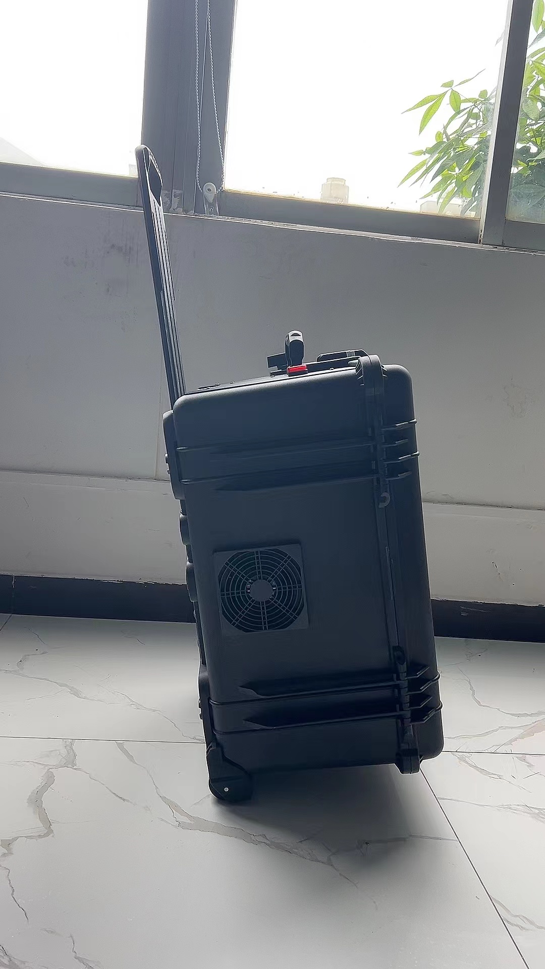 顺庆手拉箱型移动通信干扰器